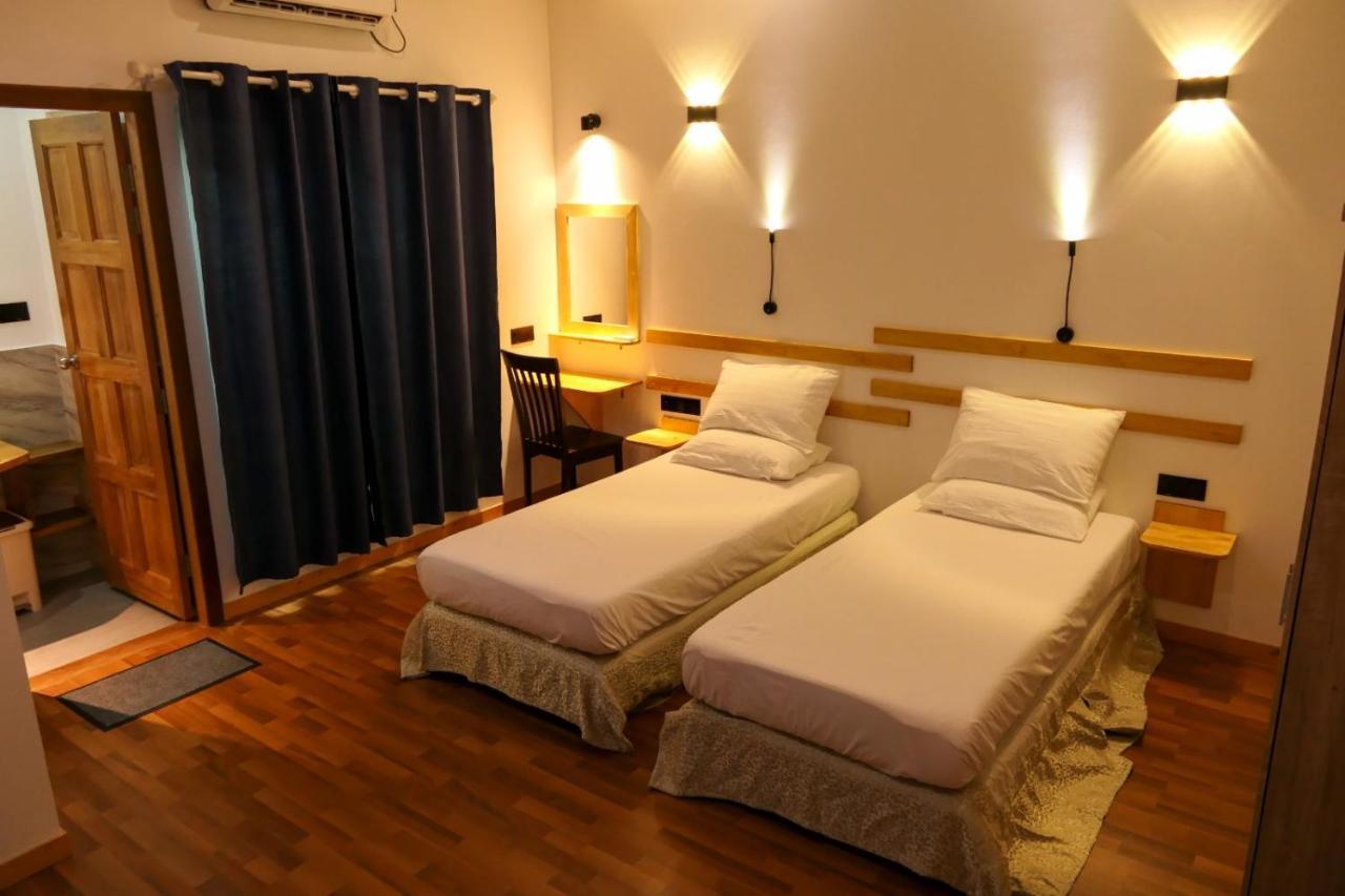 Ayira Maldives Hotel Feridhoo ภายนอก รูปภาพ