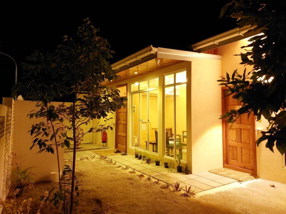 Ayira Maldives Hotel Feridhoo ภายนอก รูปภาพ